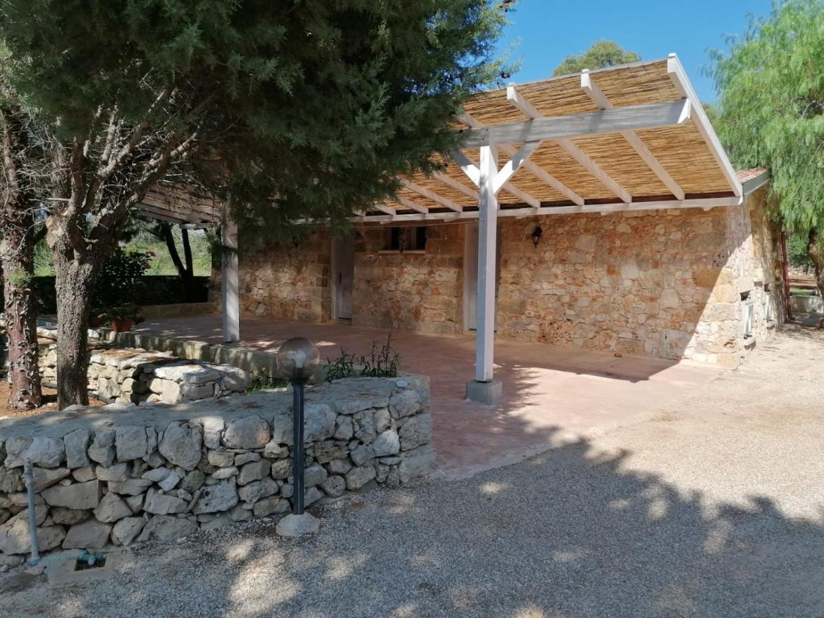 Agriturismo Allu Ruvezzu Bed & Breakfast Торе Моца Екстериор снимка